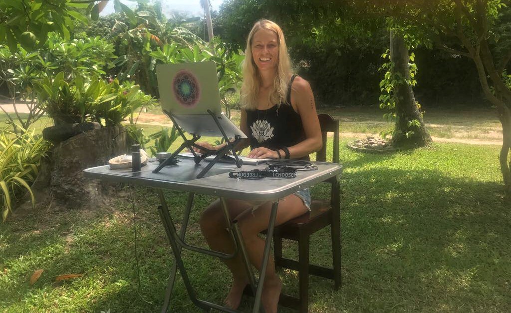 So erschaffst du dir dein Outdoor-Office (+ LIVE Video aus Thailand)