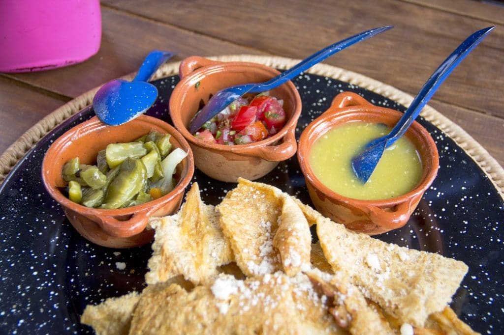 Typische Küche in Bolivien (Chicharrón)
