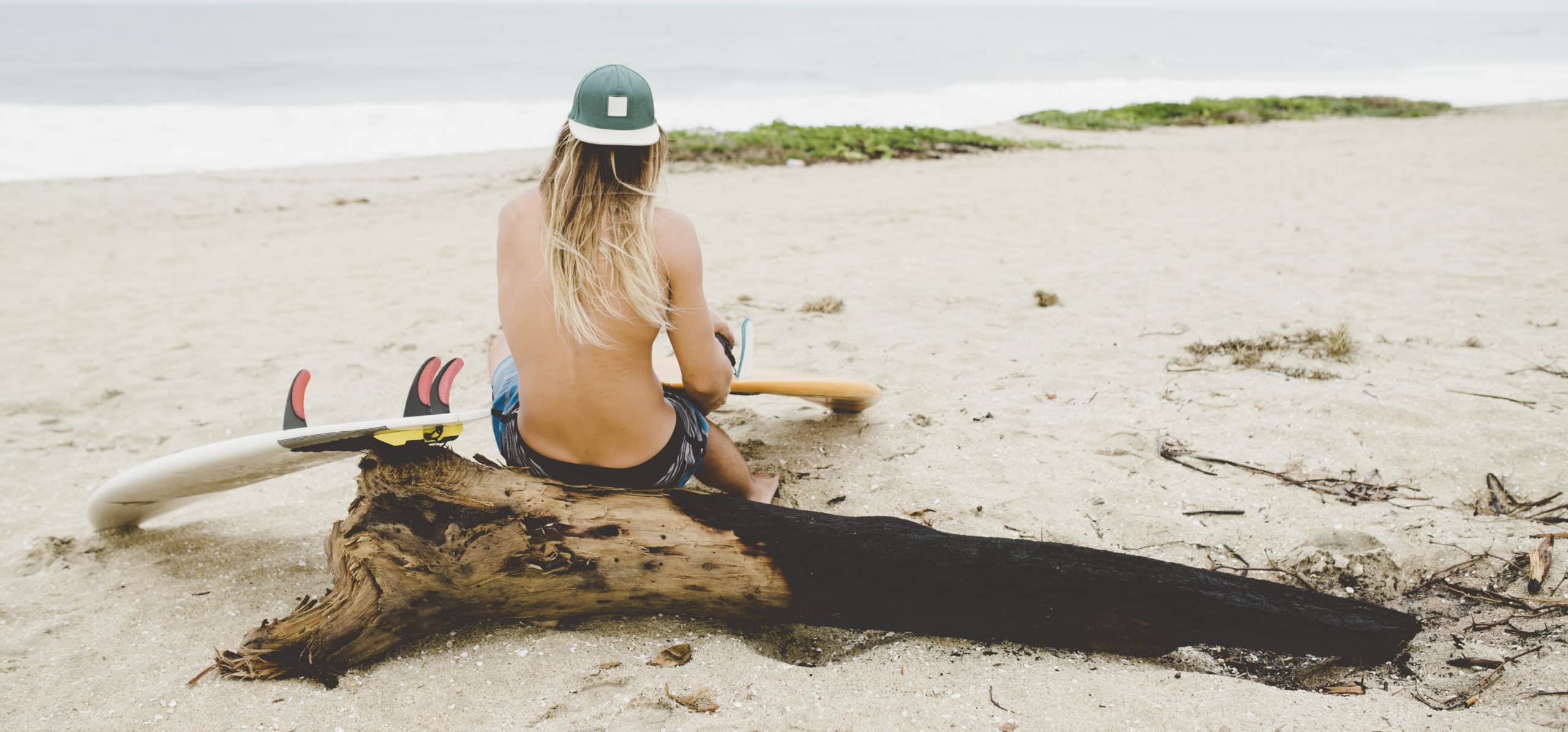 Surfer am Strand von Puerto Escondido