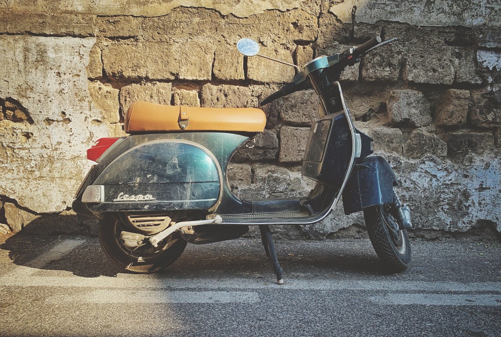 Vespa, Italien Transport für Backpackers