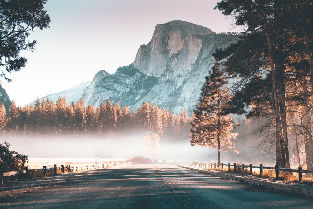 Half Dome ein wirklich hoher Berg im Yosemite-Natonalpark